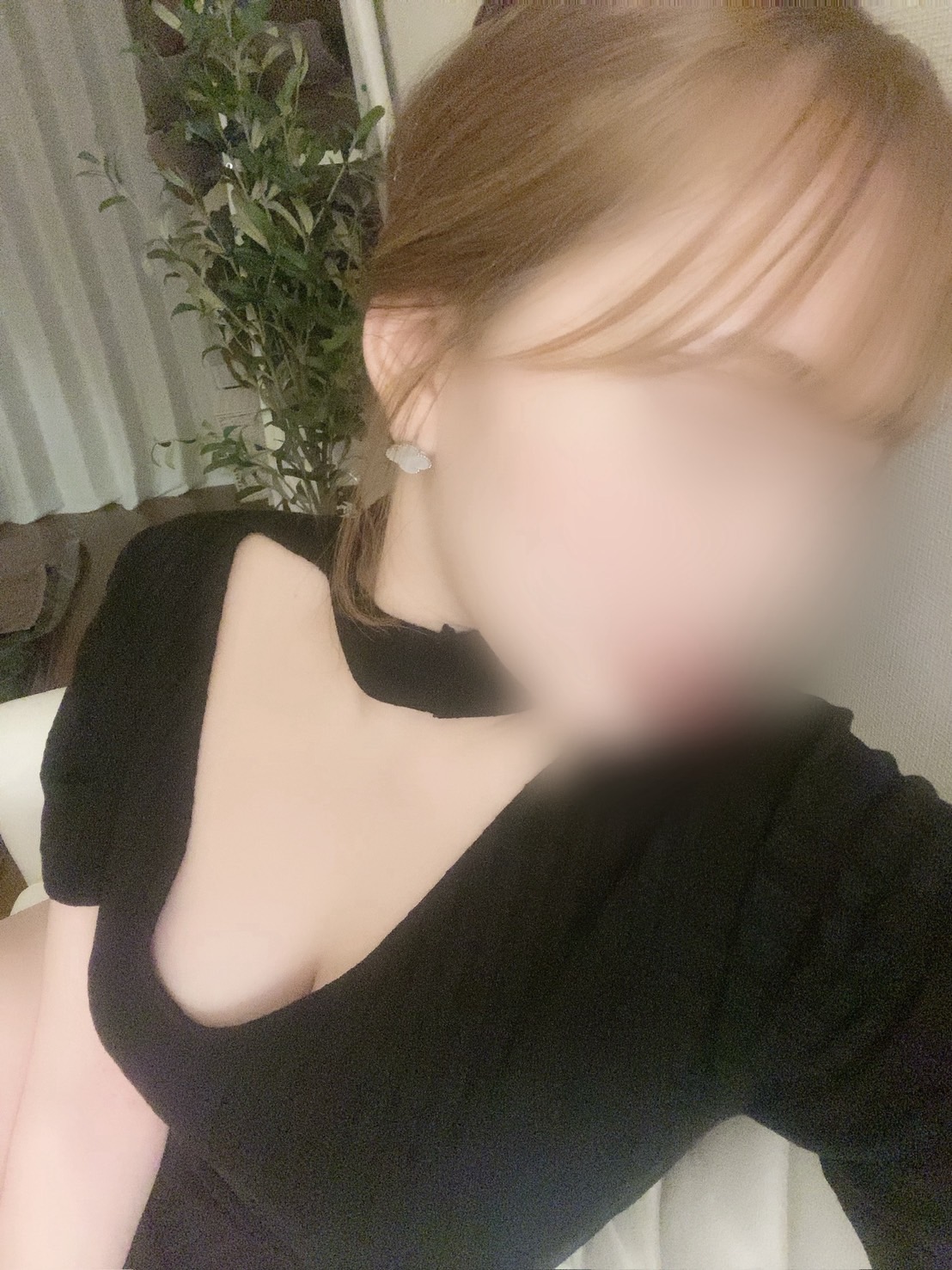 根本 莉愛